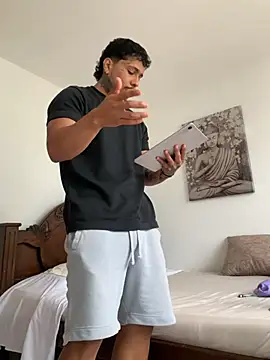 DeimonOficial online show from 11/11/25, 02:45