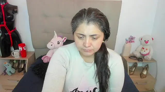 TifanyAmazinng online show from 11/10/25, 12:32