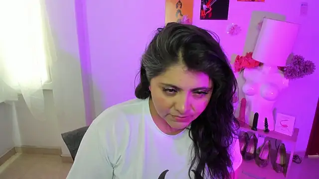 TifanyAmazinng online show from 04/10/26, 02:35