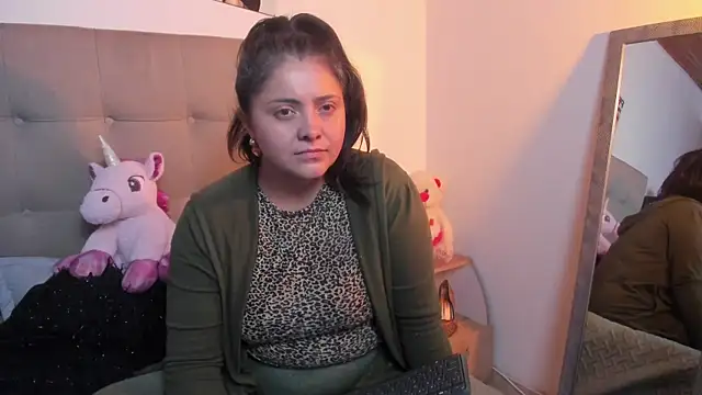 TifanyAmazinng online show from 11/12/25, 12:53