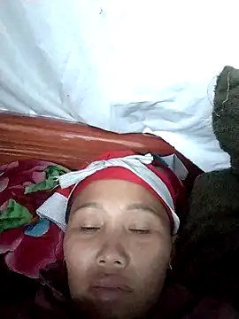 Snapshot of PhamPm70 chatting on 11/24/25, 06:24 PhamPm70 online show from 11/24/25, 06:24