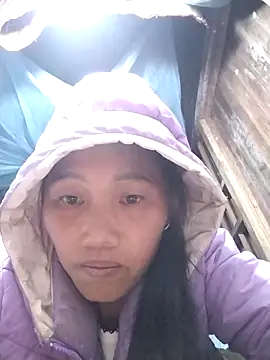 Snapshot of PhamPm70 chatting on 11/30/25, 11:33 PhamPm70 online show from 11/30/25, 11:33