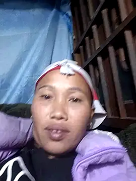 Snapshot of PhamPm70 chatting on 11/26/25, 12:05 PhamPm70 online show from 11/26/25, 12:05