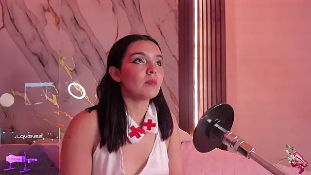 alicecute77 online show from 10/17/25, 02:26