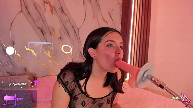 alicecute77 online show from 09/30/25, 02:28