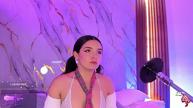 alicecute77 online show from 10/26/25, 02:23