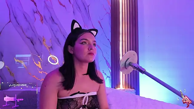 alicecute77 online show from 10/20/25, 02:24