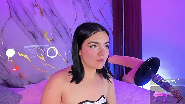 alicecute77 online show from 12/21/25, 02:24