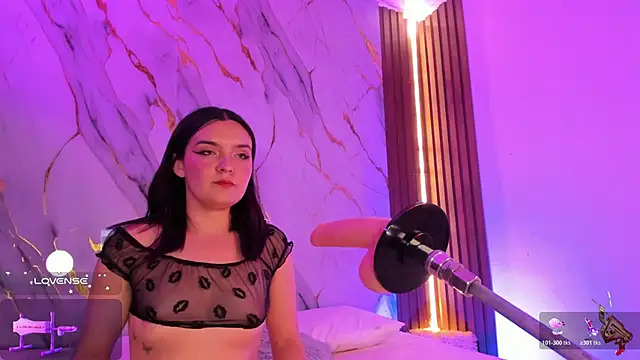 alicecute77 online show from 10/29/25, 02:43