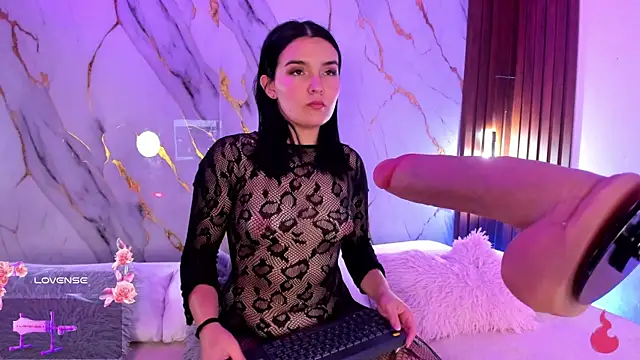 alicecute77 online show from 04/15/26, 07:58