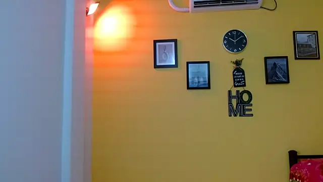 Snapshot of bellotabigtits18 chatting on 09/26/25, 09:54 bellotabigtits18 online show from 09/26/25, 09:54