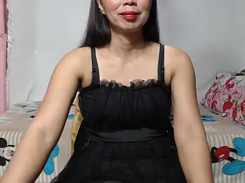 Snapshot of HelenaM chatting on 10/08/25, 11:38 HelenaM online show from 10/08/25, 11:38