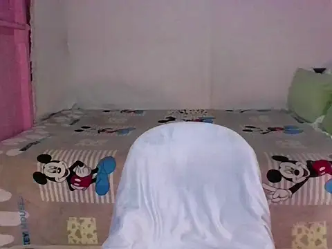 Snapshot of HelenaM chatting on 05/21/26, 02:53 HelenaM online show from 05/21/26, 02:53