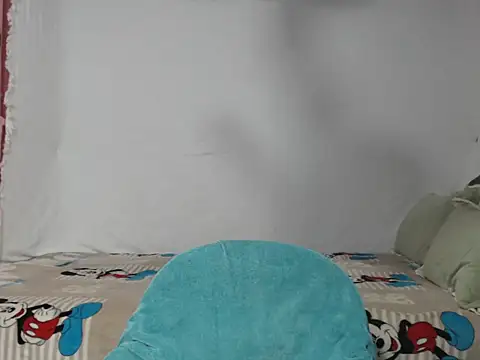 Snapshot of HelenaM chatting on 09/28/25, 10:55 HelenaM online show from 09/28/25, 10:55