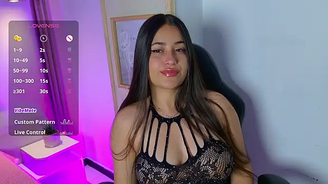 gabyjoness  online show from 05/26/26, 04:21
