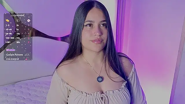 Snapshot of gabyjoness_ chatting on 07/22/26, 05:31 gabyjoness online show from 07/22/26, 05:31