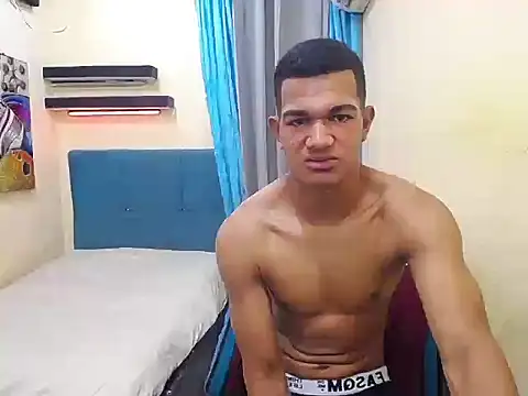 Snapshot of Black_hugecock chatting on 11/10/25, 06:13 Black hugecock online show from 11/10/25, 06:13