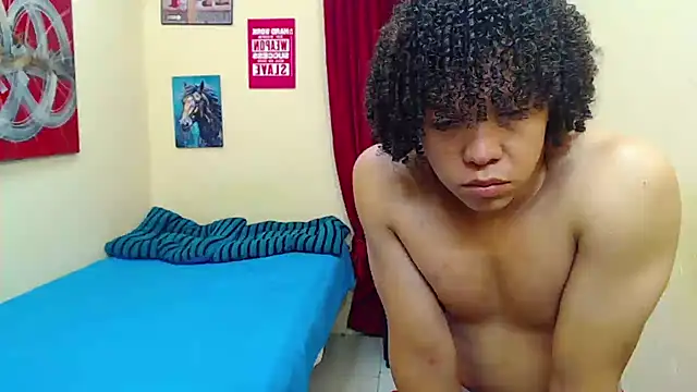 Snapshot of Black_hugecock chatting on 10/25/25, 01:12 Black hugecock online show from 10/25/25, 01:12