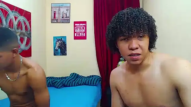 Snapshot of Black_hugecock chatting on 10/27/25, 01:23 Black hugecock online show from 10/27/25, 01:23