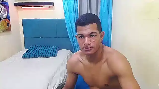 Snapshot of Black_hugecock chatting on 11/15/25, 01:37 Black hugecock online show from 11/15/25, 01:37