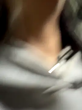 Aleja ruizz online show from 11/30/25, 02:34