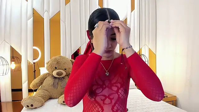 ValeriaPrado online show from 11/08/25, 09:07