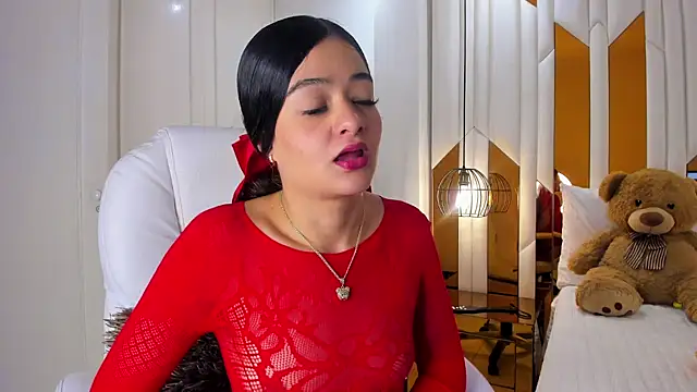 ValeriaPrado online show from 11/11/25, 12:05