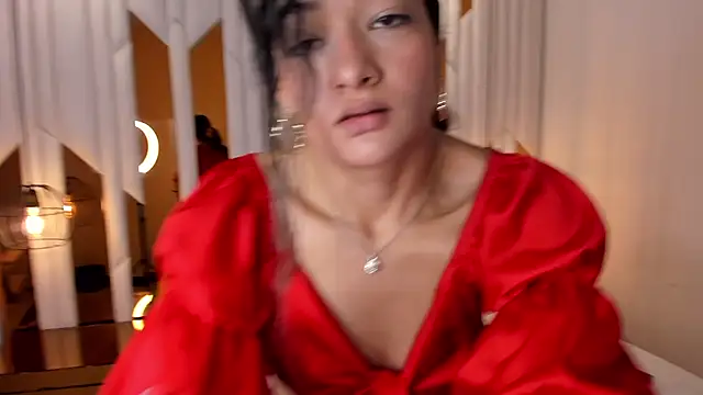 ValeriaPrado online show from 10/13/25, 07:59