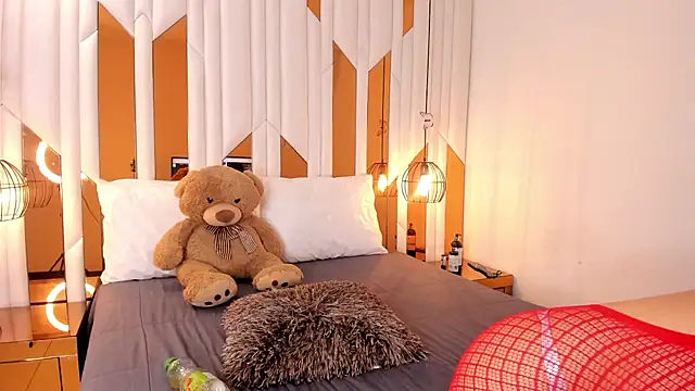 ValeriaPrado online show from 12/03/25, 08:08