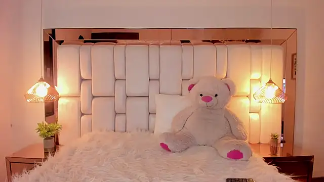 ValeriaPrado online show from 10/02/25, 08:12