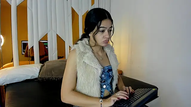 ValeriaPrado online show from 12/14/25, 07:30