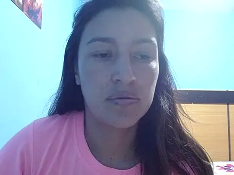 Snapshot of SarahFriendly chatting on 04/10/26, 01:23 SarahFriendly online show from 04/10/26, 01:23