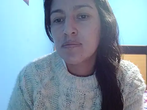 Snapshot of SarahFriendly chatting on 04/14/26, 04:34 SarahFriendly online show from 04/14/26, 04:34