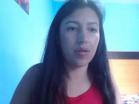 Snapshot of SarahFriendly chatting on 04/07/26, 09:27 SarahFriendly online show from 04/07/26, 09:27