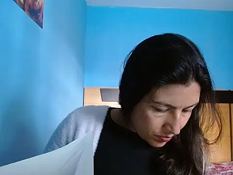 Snapshot of SarahFriendly chatting on 04/08/26, 07:37 SarahFriendly online show from 04/08/26, 07:37