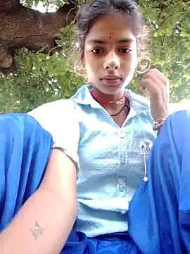 Snapshot of Gulika_Doshi chatting on 09/12/25, 01:17 Gulika Doshi online show from 09/12/25, 01:17