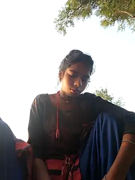 Snapshot of Gulika_Doshi chatting on 10/14/25, 01:28 Gulika Doshi online show from 10/14/25, 01:28