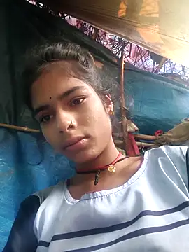 Snapshot of Gulika_Doshi chatting on 10/13/25, 01:18 Gulika Doshi online show from 10/13/25, 01:18