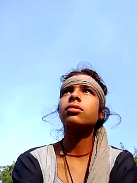 Snapshot of Gulika_Doshi chatting on 09/14/25, 01:28 Gulika Doshi online show from 09/14/25, 01:28