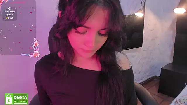 Snapshot of Darky_Doll chatting on 04/19/26, 01:28 Darky Doll online show from 04/19/26, 01:28
