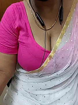 Snapshot of tami_lavanya chatting on 06/11/26, 06:05 tami lavanya online show from 06/11/26, 06:05
