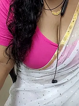 Snapshot of tami_lavanya chatting on 06/27/26, 06:03 tami lavanya online show from 06/27/26, 06:03