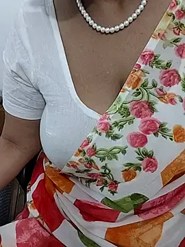 Snapshot of tami_lavanya chatting on 02/17/26, 06:22 tami lavanya online show from 02/17/26, 06:22