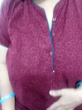 Snapshot of tami_lavanya chatting on 02/16/26, 12:59 tami lavanya online show from 02/16/26, 12:59