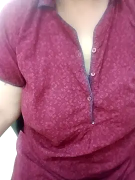 Snapshot of tami_lavanya chatting on 12/21/25, 01:46 tami lavanya online show from 12/21/25, 01:46