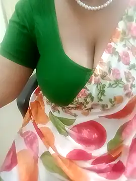 Snapshot of tami_lavanya chatting on 12/15/25, 04:07 tami lavanya online show from 12/15/25, 04:07