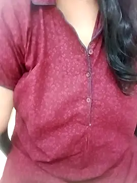 Snapshot of tami_lavanya chatting on 12/18/25, 07:46 tami lavanya online show from 12/18/25, 07:46