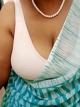 Snapshot of tami_lavanya chatting on 12/22/25, 05:13 tami lavanya online show from 12/22/25, 05:13