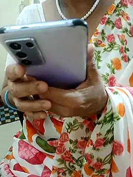 Snapshot of tami_lavanya chatting on 11/22/25, 06:29 tami lavanya online show from 11/22/25, 06:29