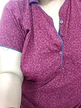 Snapshot of tami_lavanya chatting on 03/02/26, 05:52 tami lavanya online show from 03/02/26, 05:52